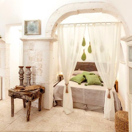Alesia Luxury Suite ออสตูนี ภายนอก รูปภาพ