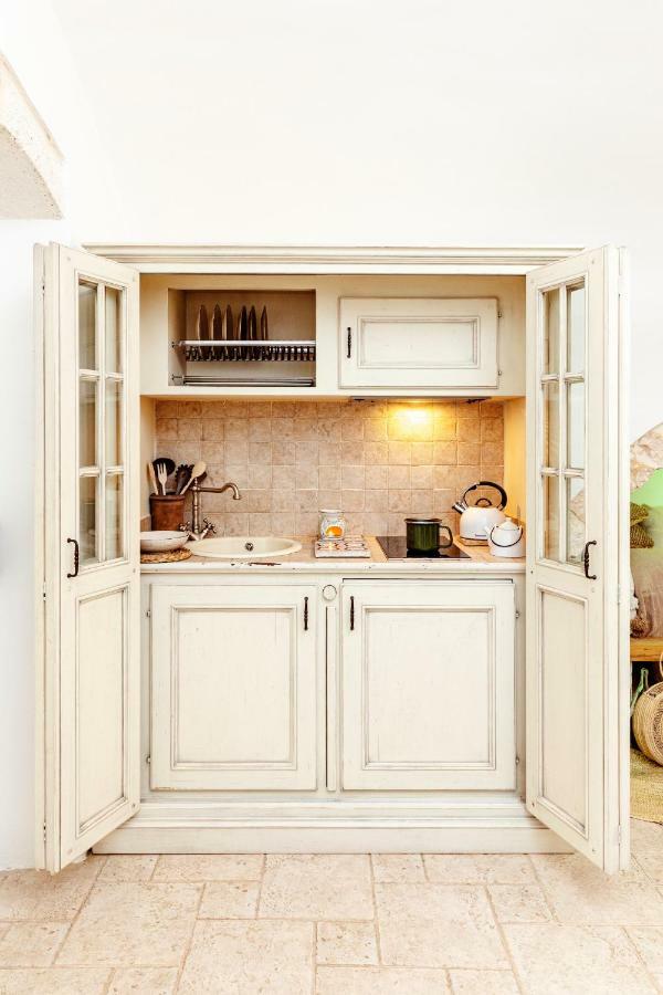 Alesia Luxury Suite ออสตูนี ภายนอก รูปภาพ